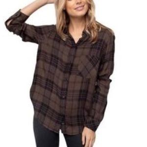 XS Rails hunter plaid button down flannel in mocha